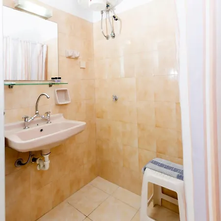 Napoleon Apartmanhotel Guviá